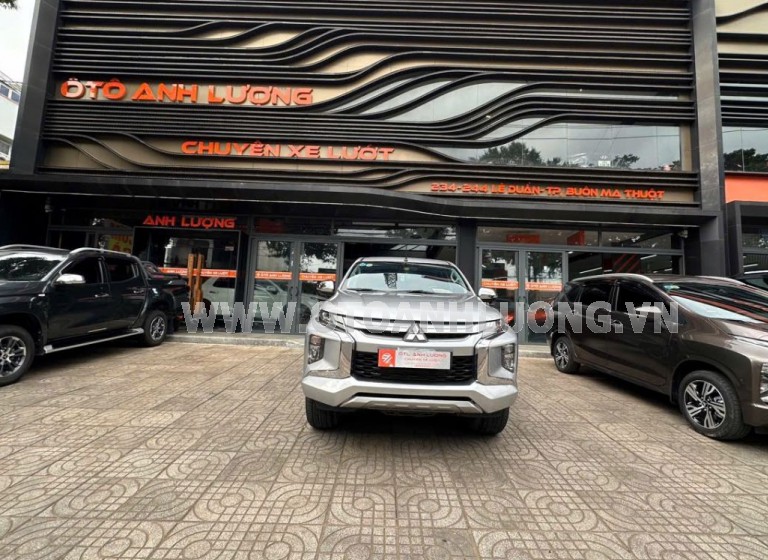 Mitsubishi Triton 4x2 AT Mivec Premium