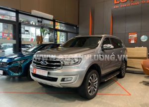 Xe Ford Everest Titanium 2.0L 4x2 AT 2019