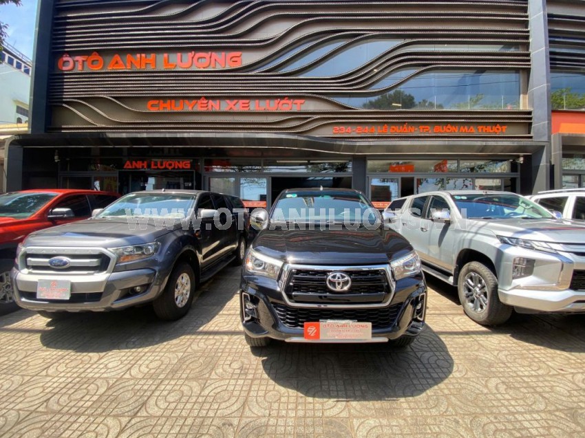 Toyota Hilux 2.8G 4x4 AT