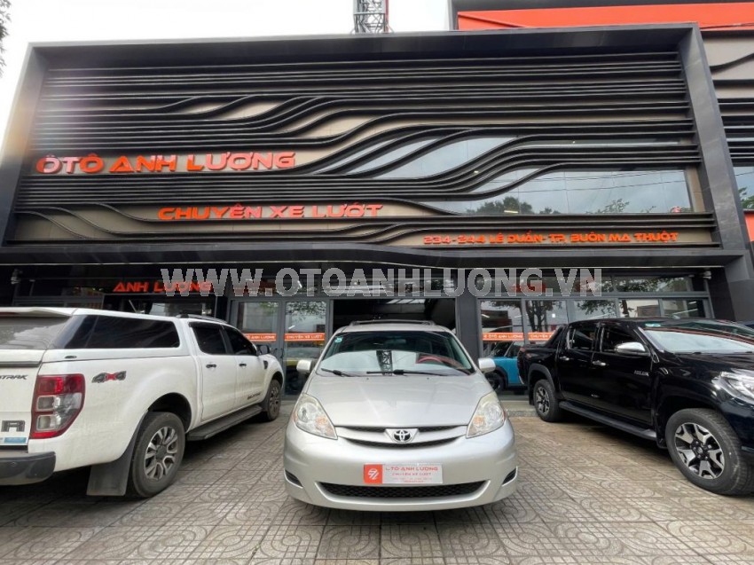Toyota Sienna LE 3.5