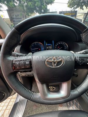 Xe Toyota Fortuner 2.4G 4x2 AT 2020