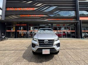 Xe Toyota Fortuner 2.4G 4x2 AT 2020