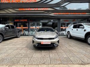 Xe Kia K3 Premium 2.0 AT 2022