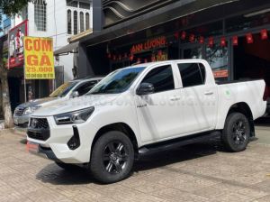 Xe Toyota Hilux 2.4L 4x2 AT 2024