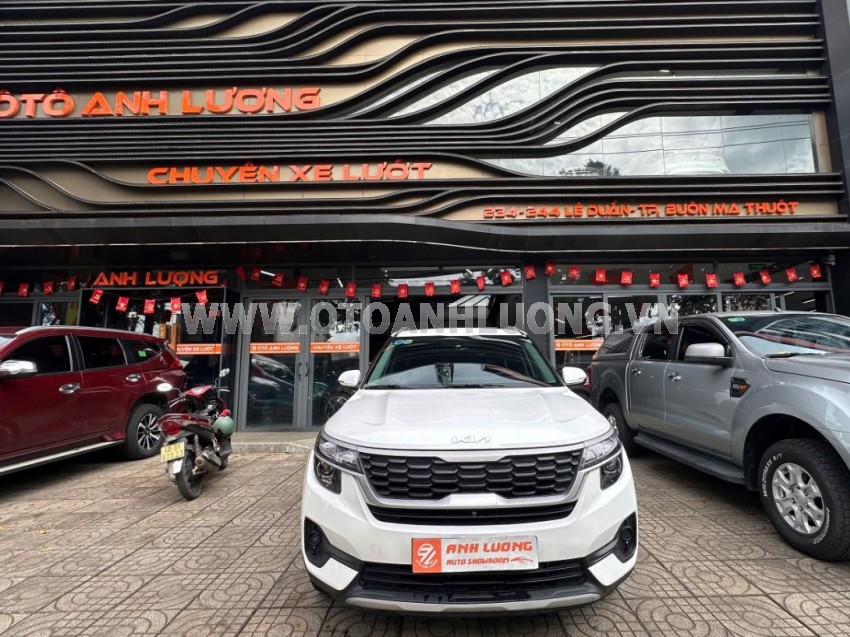 Kia Seltos Deluxe 1.6 AT