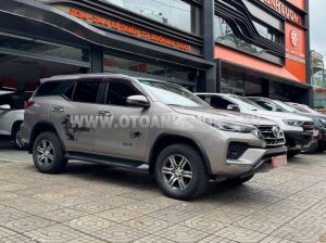 Xe Toyota Fortuner 2.4G 4x2 AT 2021