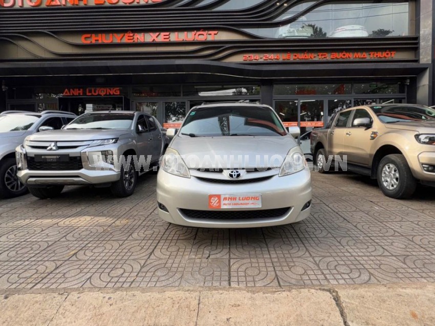 Toyota Sienna LE 3.5