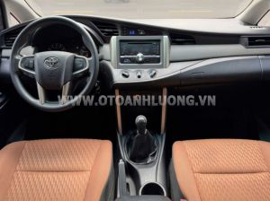 Xe Toyota Innova 2.0E 2016