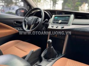 Xe Toyota Innova 2.0E 2016