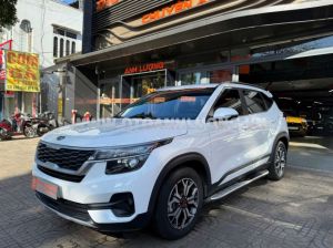 Xe Kia Seltos Deluxe 1.4 AT 2020