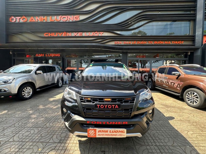 Toyota Fortuner 2.4G 4x2 MT
