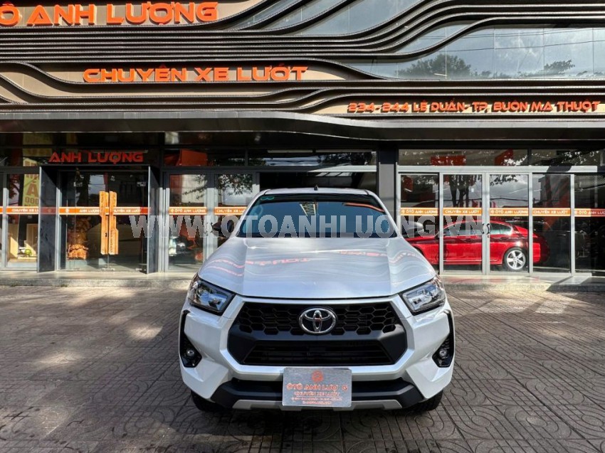 Toyota Hilux 2.4L 4x2 AT