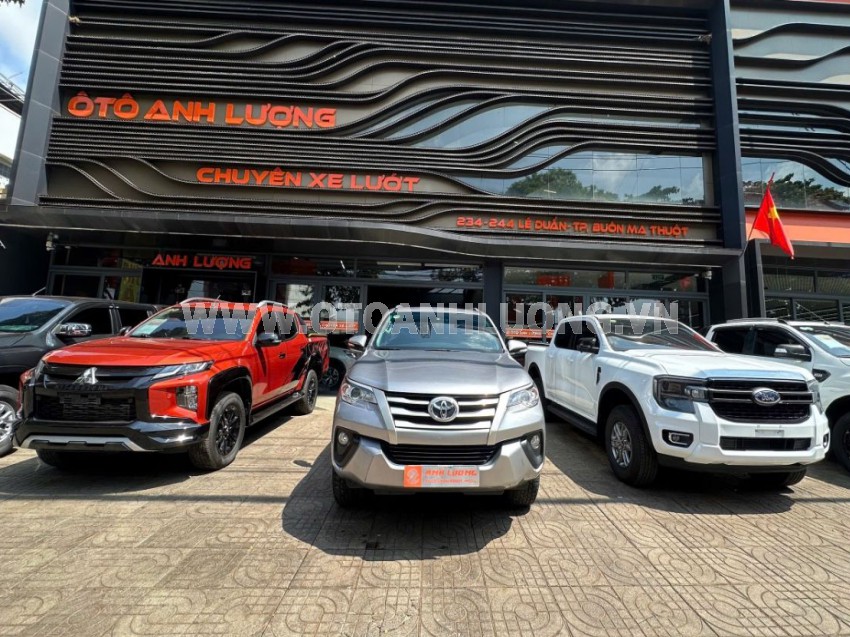 Toyota Fortuner 2.4G 4x2 MT