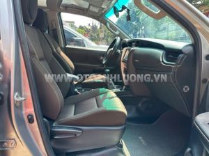 Xe Toyota Fortuner 2.4G 4x2 MT 2017