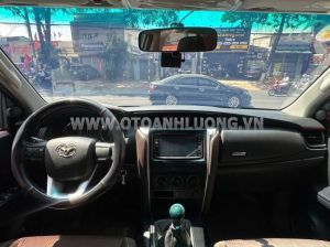 Xe Toyota Fortuner 2.4G 4x2 MT 2017