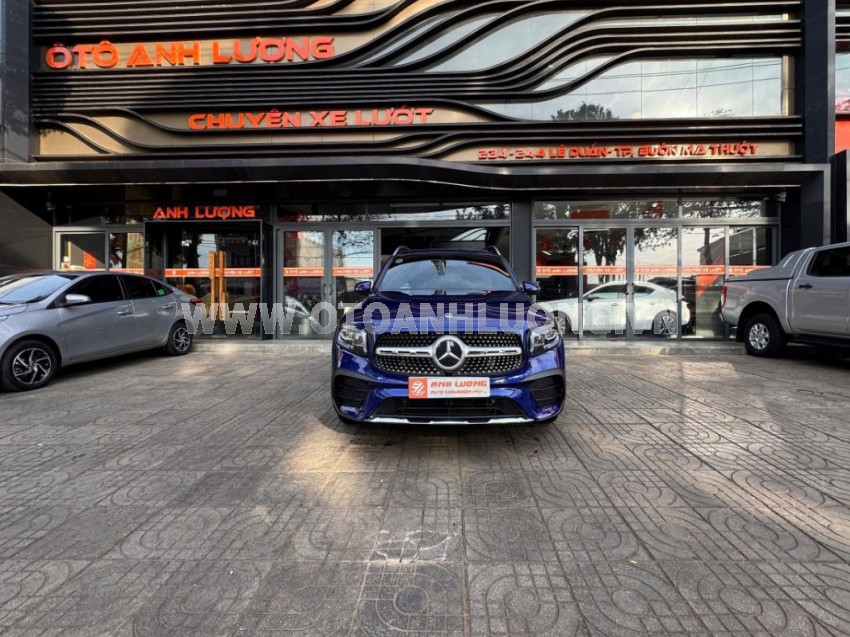 Mercedes Benz GLB 200 AMG