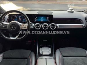 Xe Mercedes Benz GLB 200 AMG 2020