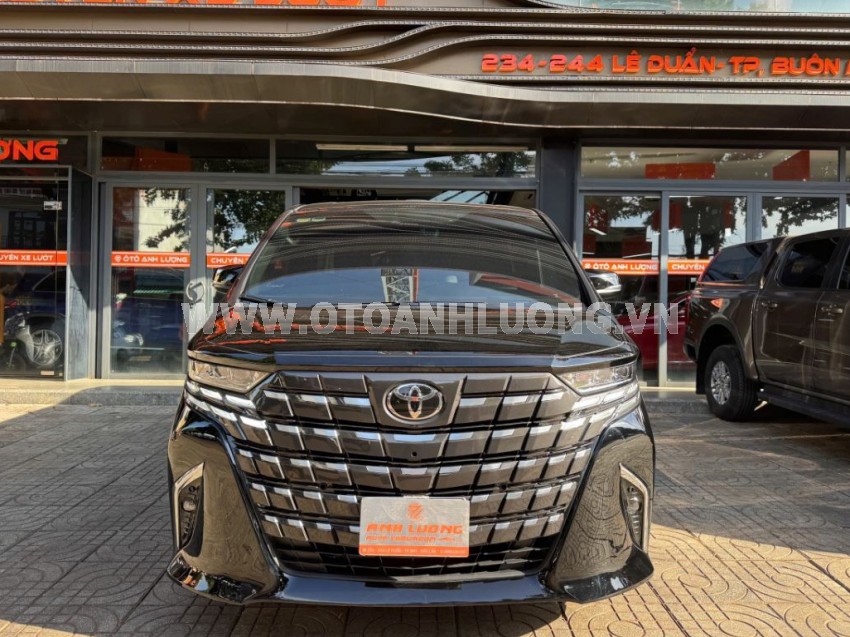 Toyota Alphard Luxury Executive Lounge