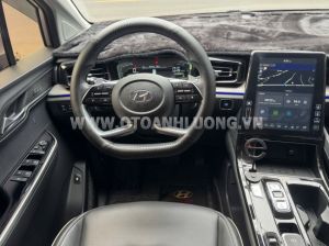 Xe Hyundai Custin Cao Cấp 2.0T 2024