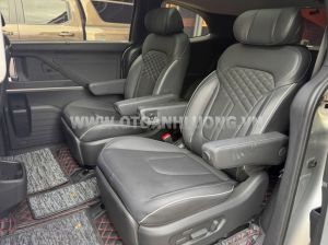 Xe Hyundai Custin Cao Cấp 2.0T 2024