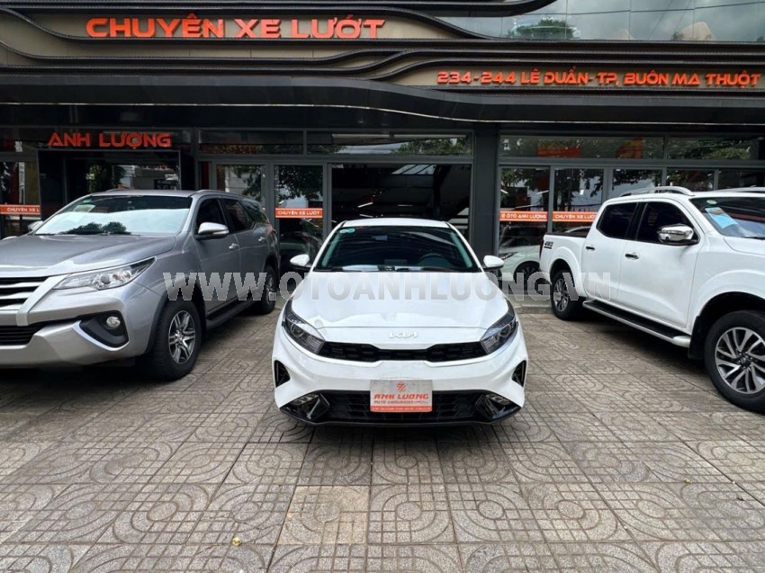 Kia K3 Deluxe 1.6 MT