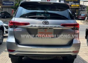 Xe Toyota Fortuner 2.4G 4x2 MT 2017