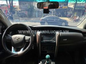 Xe Toyota Fortuner 2.4G 4x2 MT 2017