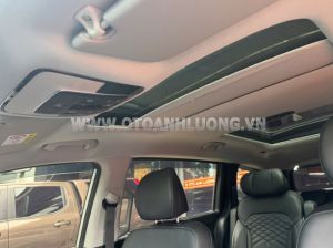 Xe Hyundai Custin Cao Cấp 2.0T 2024