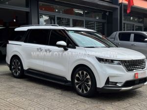 Xe Kia Carnival Signature 2.2D 2024