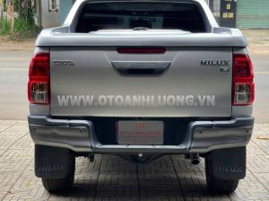 Xe Toyota Hilux 2.4L 4x2 AT 2021