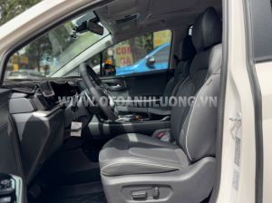 Xe Hyundai Custin Cao Cấp 2.0T 2024