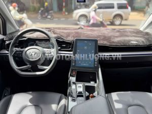 Xe Hyundai Custin Cao Cấp 2.0T 2024