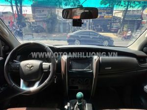 Xe Toyota Fortuner 2.4G 4x2 MT 2017