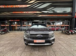 Xe Ford Everest Titanium 2.0L 4x2 AT 2024