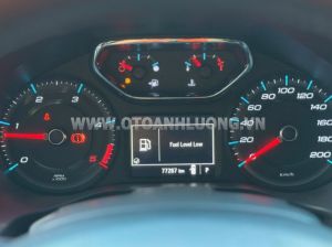 Xe Chevrolet Colorado High Country 2.5L 4x4 AT 2018