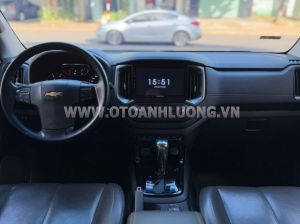 Xe Chevrolet Colorado High Country 2.5L 4x4 AT 2018