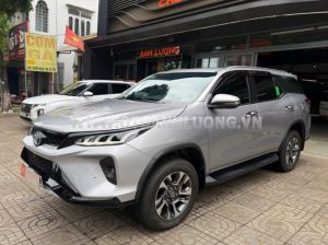 Xe Toyota Fortuner Legender 2.4L 4x2 AT 2022