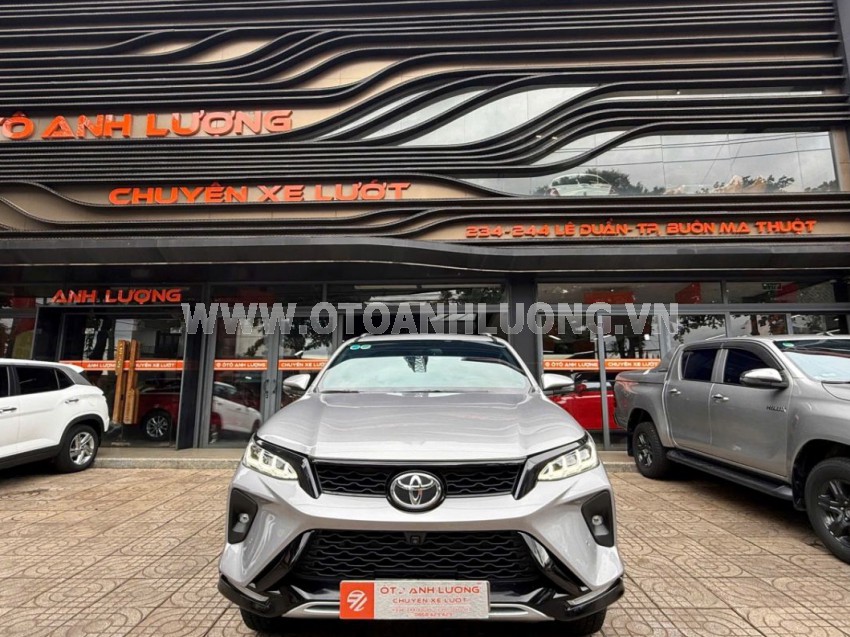 Toyota Fortuner Legender 2.4L 4x2 AT
