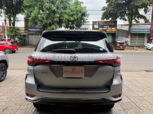 Xe Toyota Fortuner Legender 2.4L 4x2 AT 2022