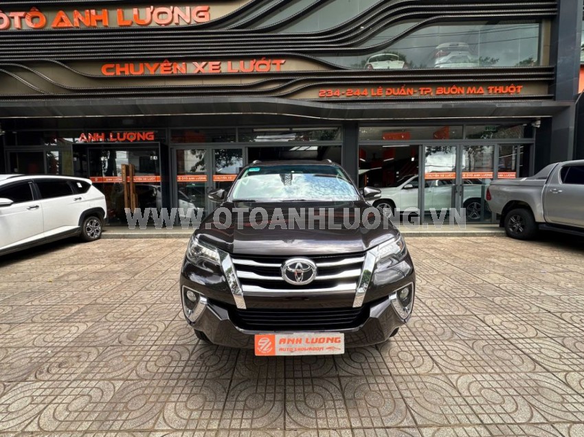 Toyota Fortuner 2.7V 4x4 AT