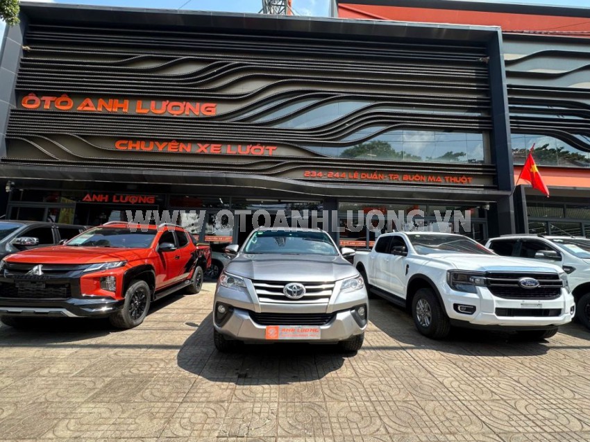 Toyota Fortuner 2.4G 4x2 MT