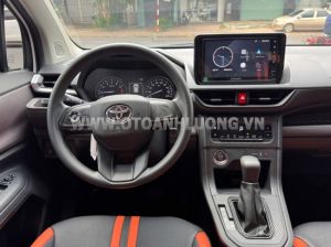 Xe Toyota Avanza Premio 1.5 AT 2024