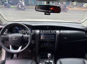 Xe Toyota Fortuner 2.4G 4x2 AT 2020