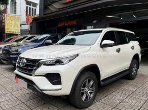 Xe Toyota Fortuner 2.4G 4x2 AT 2020
