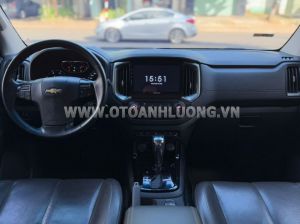 Xe Chevrolet Colorado High Country 2.5L 4x4 AT 2018