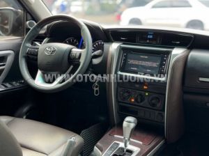 Xe Toyota Fortuner 2.4G 4x2 AT 2019