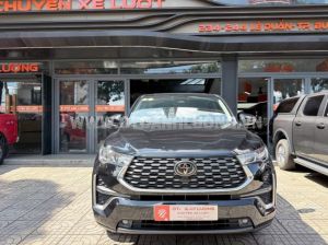 Xe Toyota Innova Cross HEV 2.0 CVT 2025