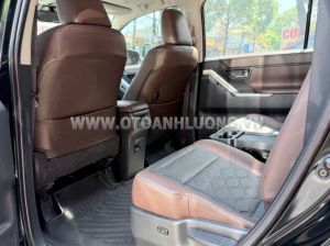 Xe Toyota Innova Cross HEV 2.0 CVT 2025
