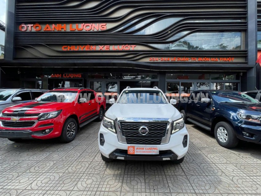 Nissan Navara VL 2.3 AT 4WD Cao cấp