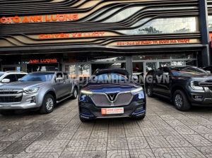 VinFast Lux SA 2.0 Premium 2.0 AT